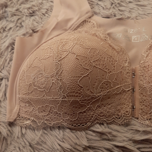 Lace Bra Size Large - Picture 3 of 8